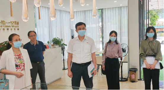 20220831市统计局赴莞城开展服务业企业调研566.png