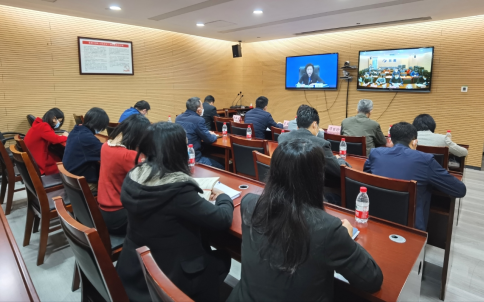 市统计局组织收看国家统计局举办的学习贯彻党的二十大精神专题讲座20230201429.png