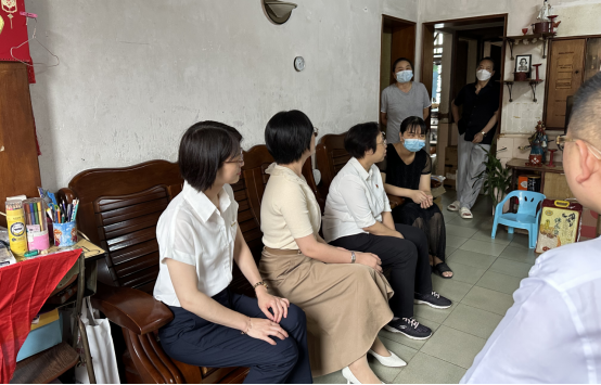 2023-6-28市统计局第二党支部走访慰问罗沙社区困难党员 积极落实“双报到”工作304.png