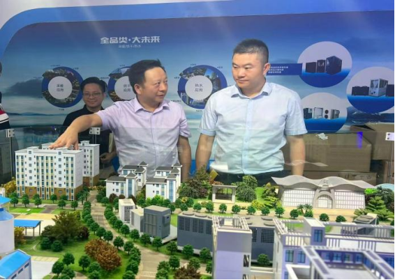 市统计局调研组赴寮步镇调研经济运行情况222.png